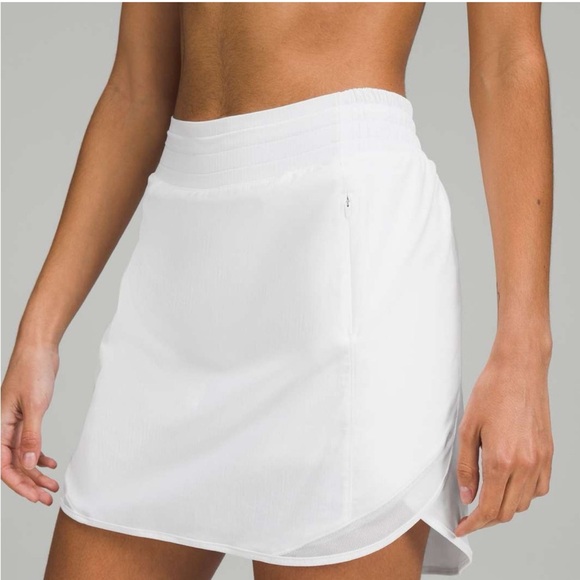 lululemon athletica Dresses & Skirts - Lululemon Hotty Hot Skirt